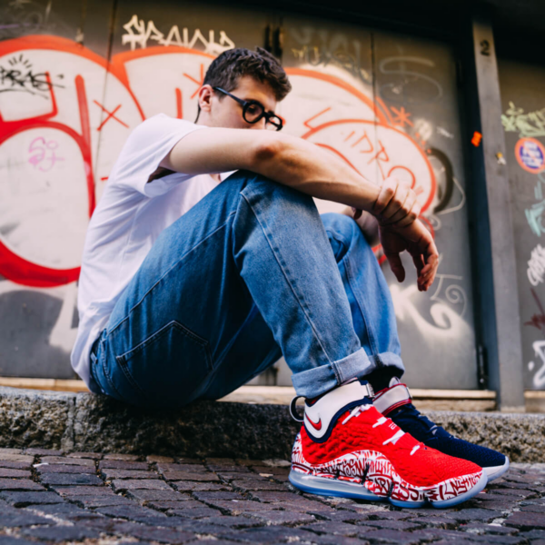 Giày Nike LeBron 17 'LeBron 4 Red Graffiti' CT6047-600 - Ảnh 2