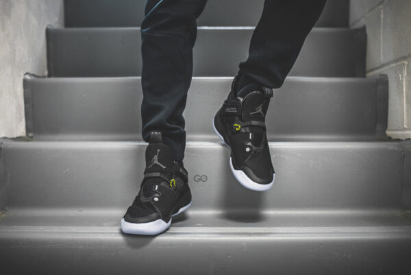 Giày Nike Air Jordan 33 "Utility Blackout" AQ8830-002 - Ảnh 3
