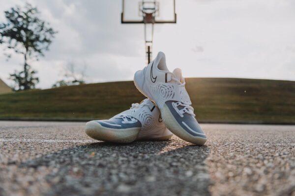Giày Nike Kyrie Low 3 'Eclipse' CJ1286-100 - Ảnh 4