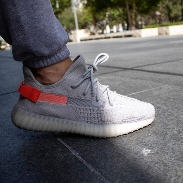 Giày Adidas Yeezy Boost 350 V2 'Tail Light' FX9017 - Ảnh 2