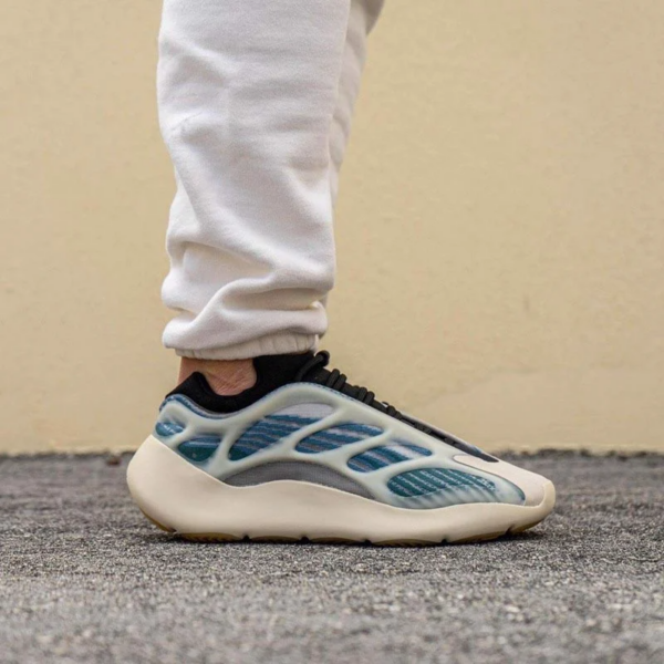 Giày Adidas Yeezy 700 V3 'Kyanite' GY0260 - Ảnh 4
