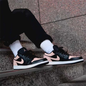 Alternative view of Giày Nike Air Jordan 1 Low GS 'Crimson Tint' 553560-034