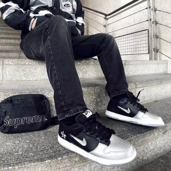 Giày Nike Supreme x Dunk SB Low QS 'Metallic Silver' CK3480-001 - Ảnh 2