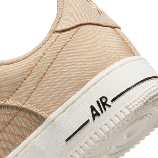 Giay Nike Air Force 1 '07 Lv8 'Moving Company' DV0794-100