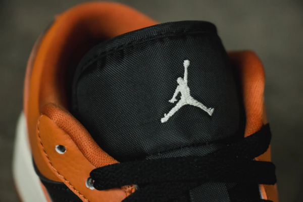 Giay Nike Air Jordan 1 Low 'Sport Spice Black' DV1299-800