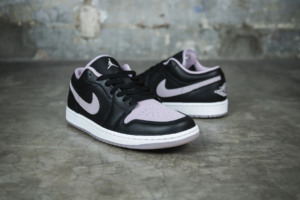Giay Nike Air Jordan 1 Low SE 'Black Iced Lilac' DV1309-051