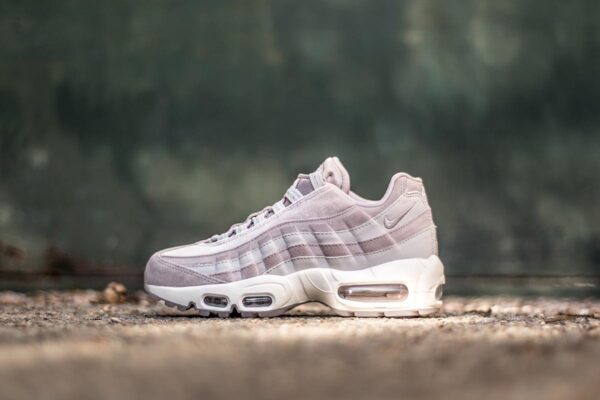 Giày Nike Air Max 95 Deluxe 'Particle Rose' AA1103-600 - Ảnh 5
