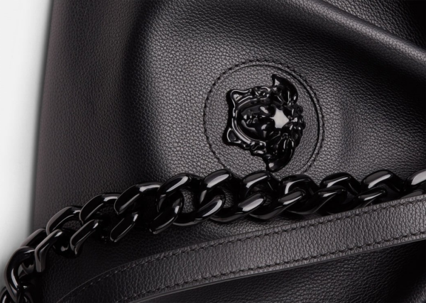 Túi Versace La Medusa Bucket Black 1003013-DVIT2T-K41NV - Ảnh 3