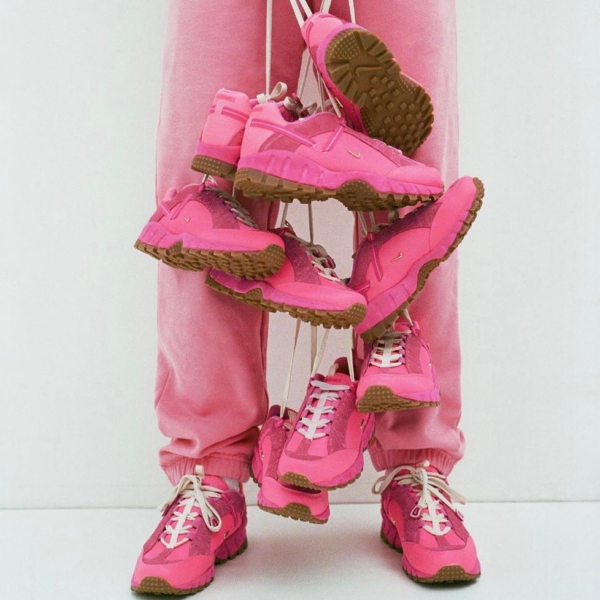 Giay Nike Air Humara LX Jacquemus 'Pink Flash' DX9999-600