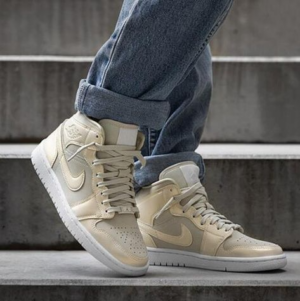 Alternative view of Giày Nike Wmns Air Jordan 1 Mid 'Lemon Yellow' CK6587-200