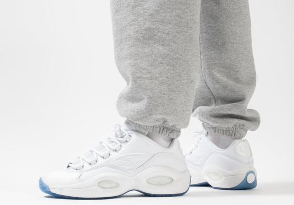 Giay Reebok Question Low 'White Clear Blue Sole' GW8165