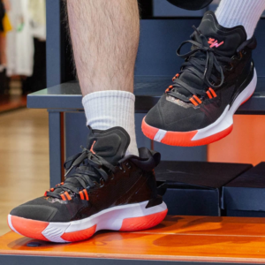 Giay Nike Jordan Zion 1 PF 'Bloodline' DA3129-006