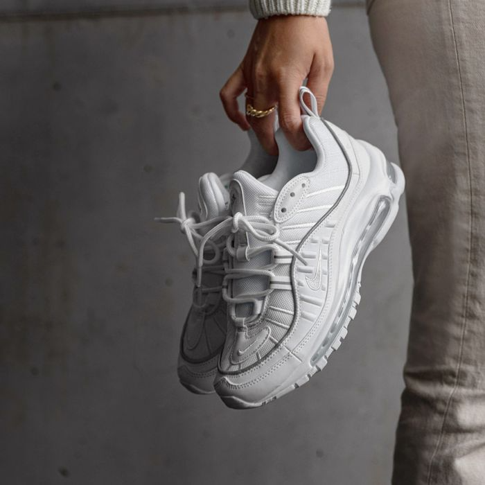 Giày Nike Wmns Air Max 98 'Triple White' AH6799-114 - Ảnh 2