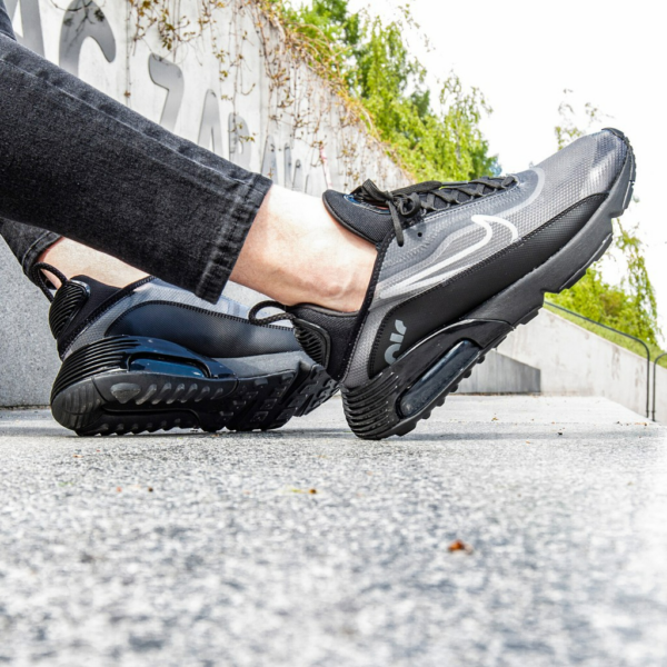 Giày Nike Air Max 2090 'Black Wolf Grey' BV9977-001 - Ảnh 3