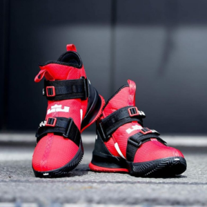 Alternative view of Giày Nike LeBron Soldier 13 SFG 'Red Black' AR4225-600
