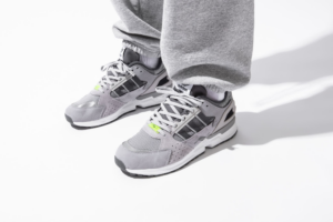 Giay Adidas ZX 10000 'Clear Grey' GX2720