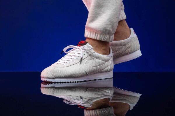 Giày Nike Classic Cortez Stranger Things Sail Upside Down Pack CJ6107-100 - Ảnh 3