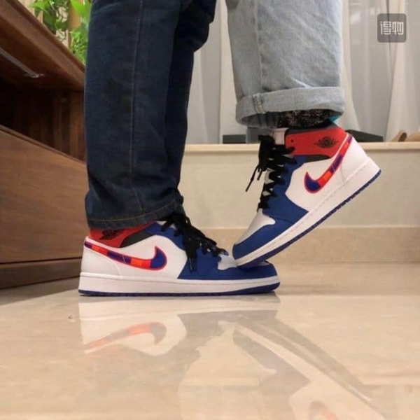 Giày Nike Air Jordan 1 Mid 'Multicolor Swoosh' 852542-146 - Ảnh 4