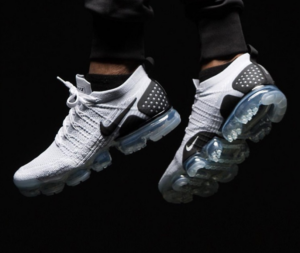 Alternative view of Giày Nike Air VaporMax Flyknit 2 'Reverse Orca' 942842-103