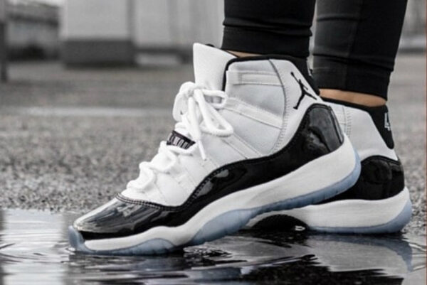 Giày Nike Air Jordan 11 Retro GS 'Concord' 2018 378038-100 - Ảnh 2