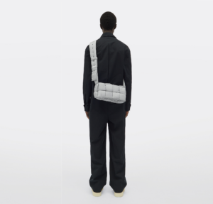 Tui Bottega Veneta Padded Tech Cassette 'Frost' 628951VBO819532