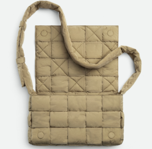 Tui Bottega Veneta Maxi Padded Tech Cassette 'Sesame' 690133VBO818433