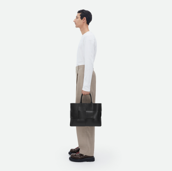 Tui Bottega Veneta Medium Arco Tote 'Black' 729244VB1K08480