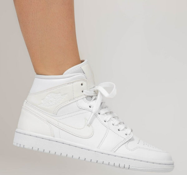 Giày Nike Wmns Air Jordan 1 Mid 'White Ivory' BQ6472-112 - Ảnh 4