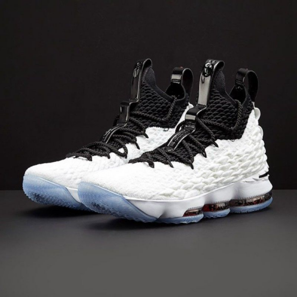 Giày Nike LeBron 15 'Graffiti' AQ2363-100 - Ảnh 2