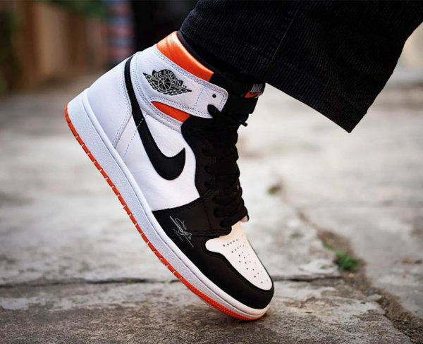 Giày Nike Air Jordan 1 Retro High OG 'Electro Orange' 555088-180 - Ảnh 3