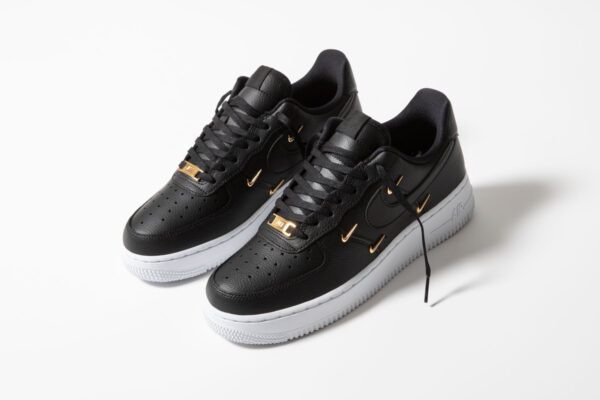 Giày Nike Wmns Air Force 1 '07 LX 'Sisterhood Black Metallic Gold' CT1990-001 - Ảnh 3
