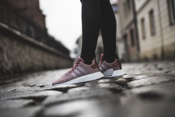 Giày Adidas NMD R2 'Ash Pink' CQ2007 - Ảnh 3