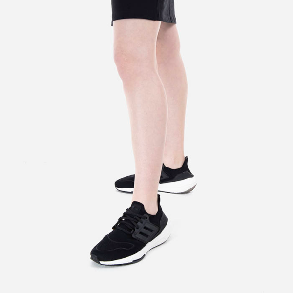 Giay Adidas Ultraboost 22 'Black' GX5591