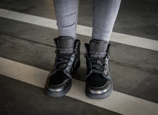 Giày Nike Air Jordan 1 Retro Mid 'Black' 554725-030 - Ảnh 5