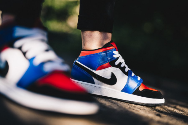 Giày Nike Air Jordan 1 Mid GS 'Top 3' 554725-124 - Ảnh 6