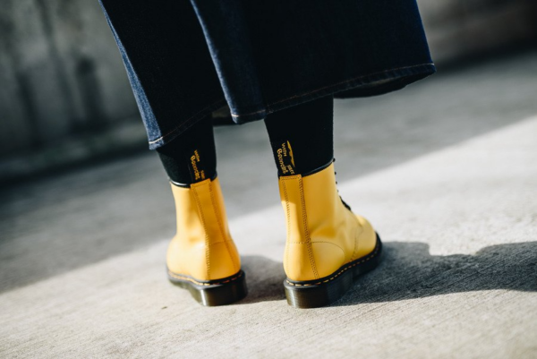 Giày Dr. Martens 1460 Smooth Unisex Boots Yellow 24614700 - Ảnh 7
