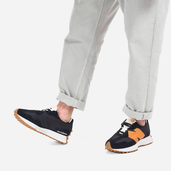 Giày New Balance 327 'Black Orange' MS327HN1 - Ảnh 2