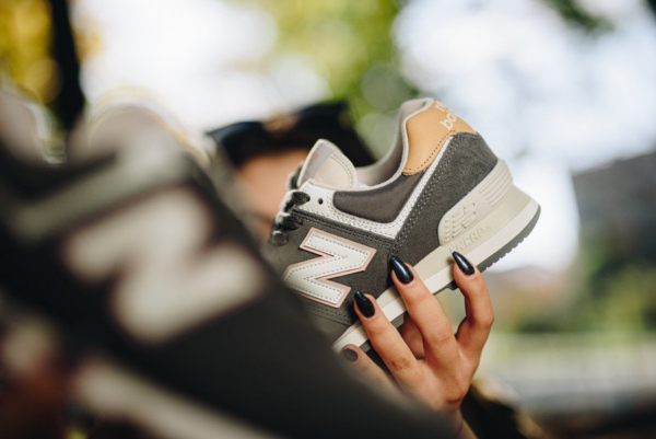 Giày New Balance Women's 574 'Grey Tan' WL574SYP - Ảnh 5