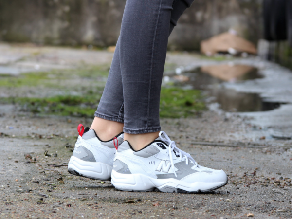 Giày New Balance Wmns 608 Wide 'White Grey Red' WX608RG1D - Ảnh 3