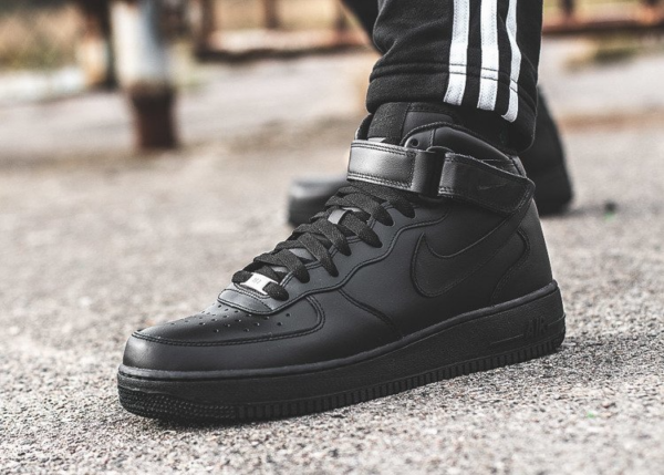 Giày Nike Air Force 1 Mid '07 'Triple Black' 315123-001 - Ảnh 7
