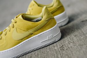 Alternative view of Giày Nike Air Force 1 Sage Low 'Celery Yellow' AR5339-300