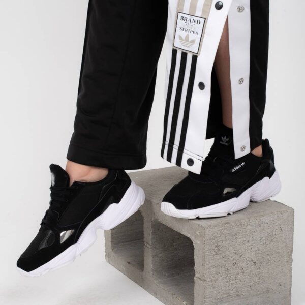 Giày Adidas Falcon Core Black Cloud White B28129 - Ảnh 2