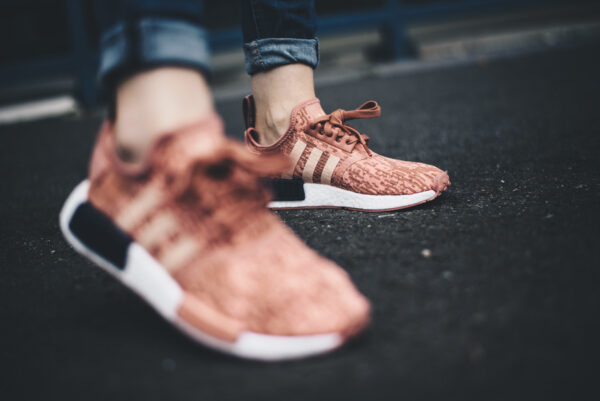 Giày Adidas NMD R1 Women 'Raw Pink' BY9648 - Ảnh 2