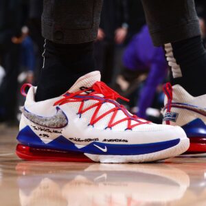 Alternative view of Giày Nike LeBron 17 Low 'Tune Squad' CD5007-100