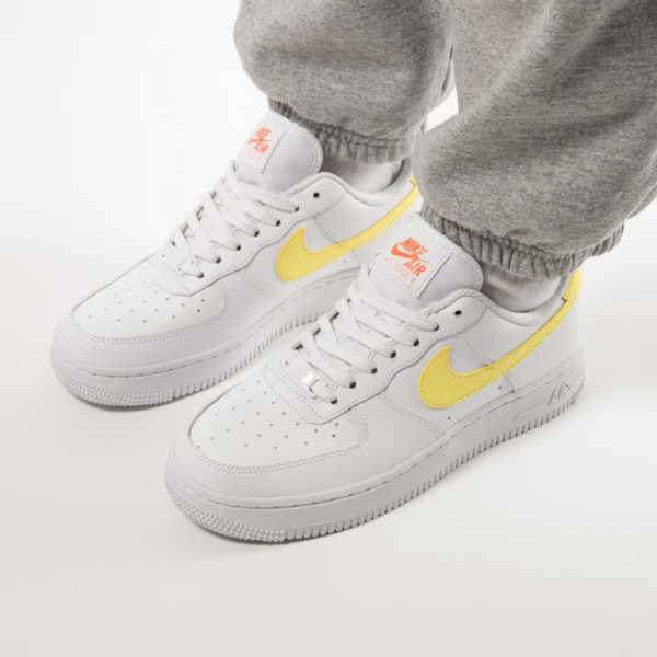 Giày Nike Wmns Air Force 1 '07 'Saturn Gold' 315115-170 - Ảnh 3