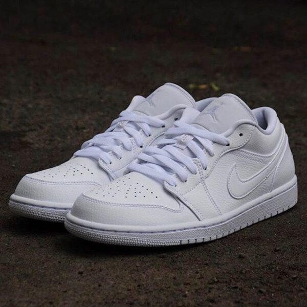Giày Nike Air Jordan 1 Low 'Triple White' 553558-126 - Ảnh 5