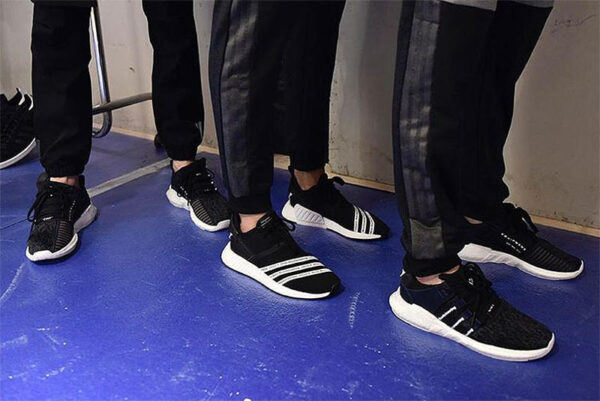 Giày Adidas NMD R2 White Mountaineering Black BB2978 - Ảnh 3