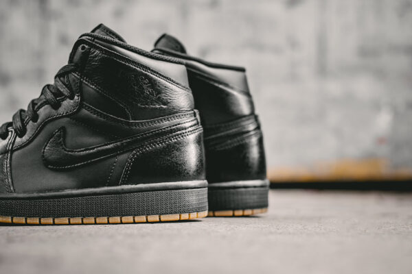 Giày Nike Air Jordan 1 Retro Black Gum 555088-020 - Ảnh 2