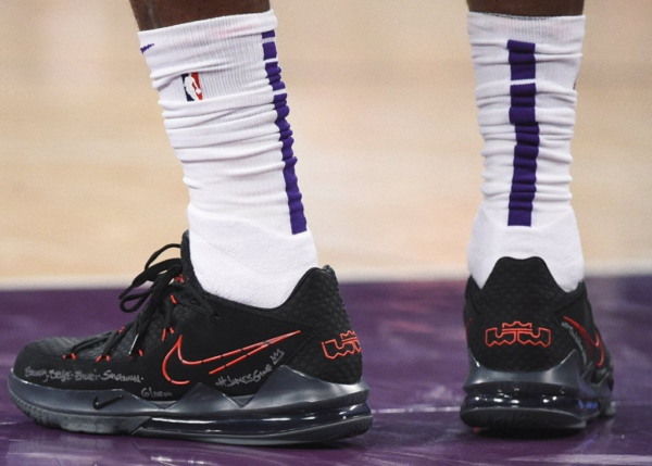 Giày Nike LeBron 17 Low 'Bred' CD5007-001 - Ảnh 5