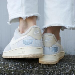 Giay Nike Air Force 1 Low '07 LV8 Sherpa Photon Dust DO7195-025